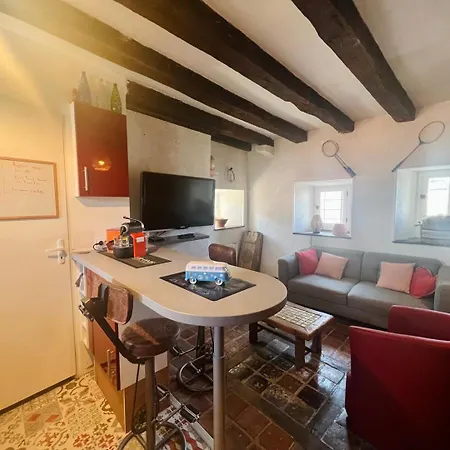So British ! Atypique Et Sa Petite Terrasse Appartement Poitiers