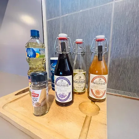 So British ! Atypique Et Sa Petite Terrasse * Poitiers